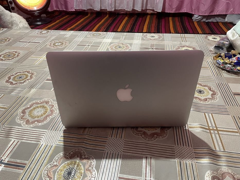 Mac Book Air 2011 core i5