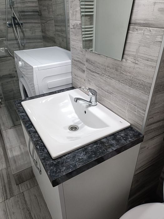Inchiriez apartament cu o camera