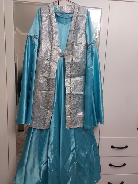 Вечернее платье для праздника