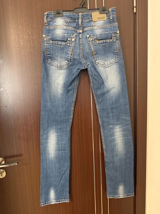 Дънки на марката Gucci