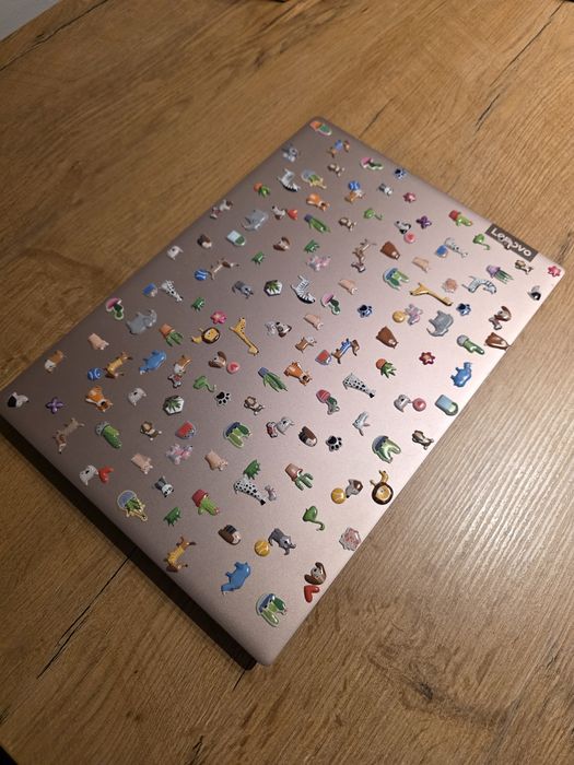 Laptop ultraportabil Lenovo Ideapad S340-14IWL cu procesor Intel i3