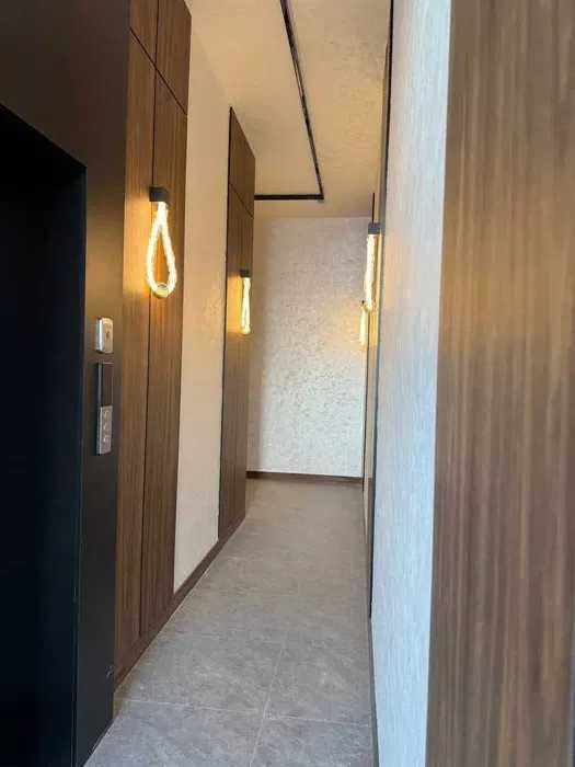 Продается коробка в центре города 3/8/12 Дархан | Новомосковская