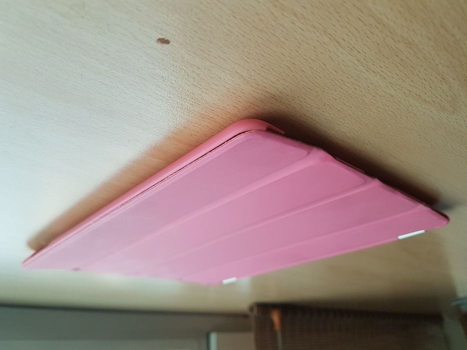 Чехол на iPad