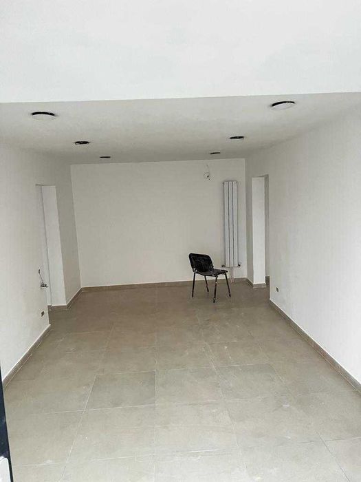 OCAZIE!!! Ofer spre închiriere spațiu comercial, zonă cu trafic intens