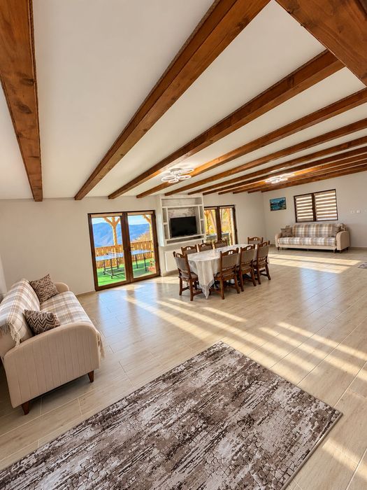 Cabana de închiriat