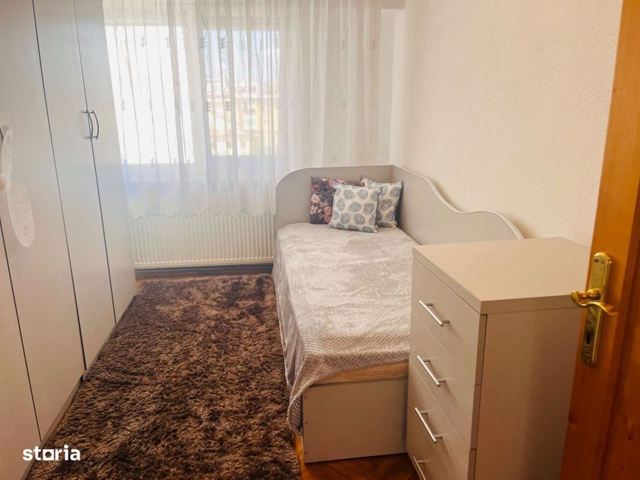Apartament ultracentral, 3 camere, cu priveliste de vis, langa Mercur