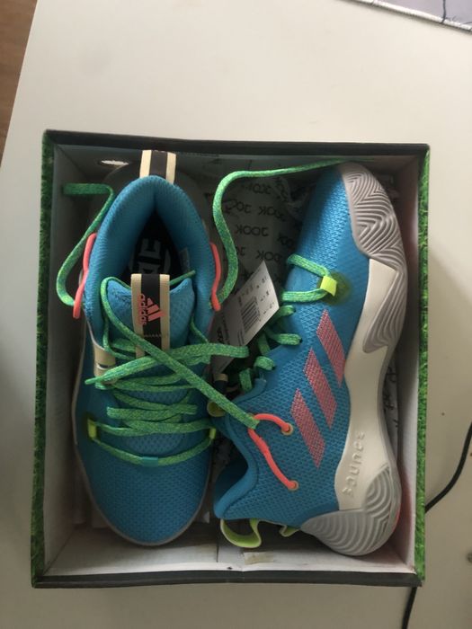 Кроссовки Adidas 37 р.