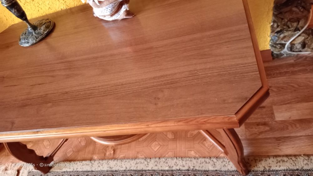 Прекрасный стол ,дерево листайте карусель