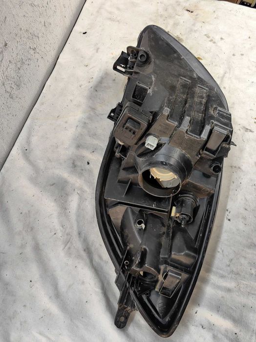 Оригинален фар Тойота Ярис Toyota Yaris