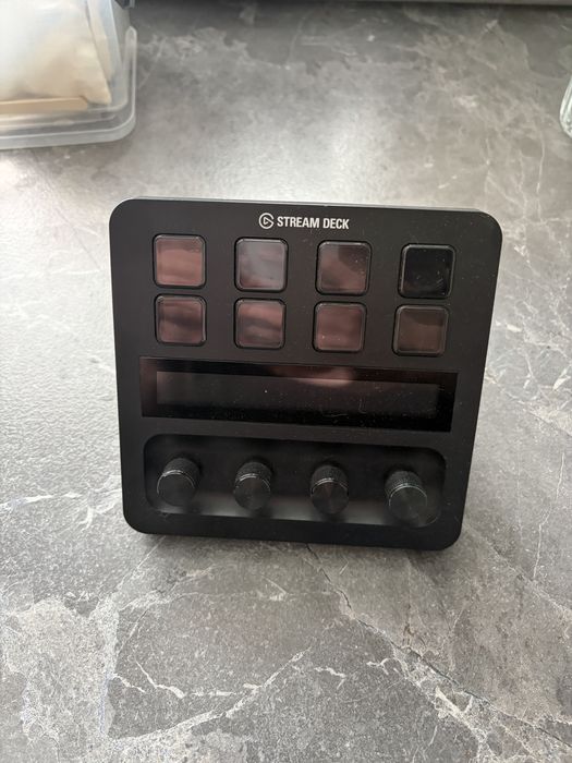 Elgato stream deck plus, xlr dock
