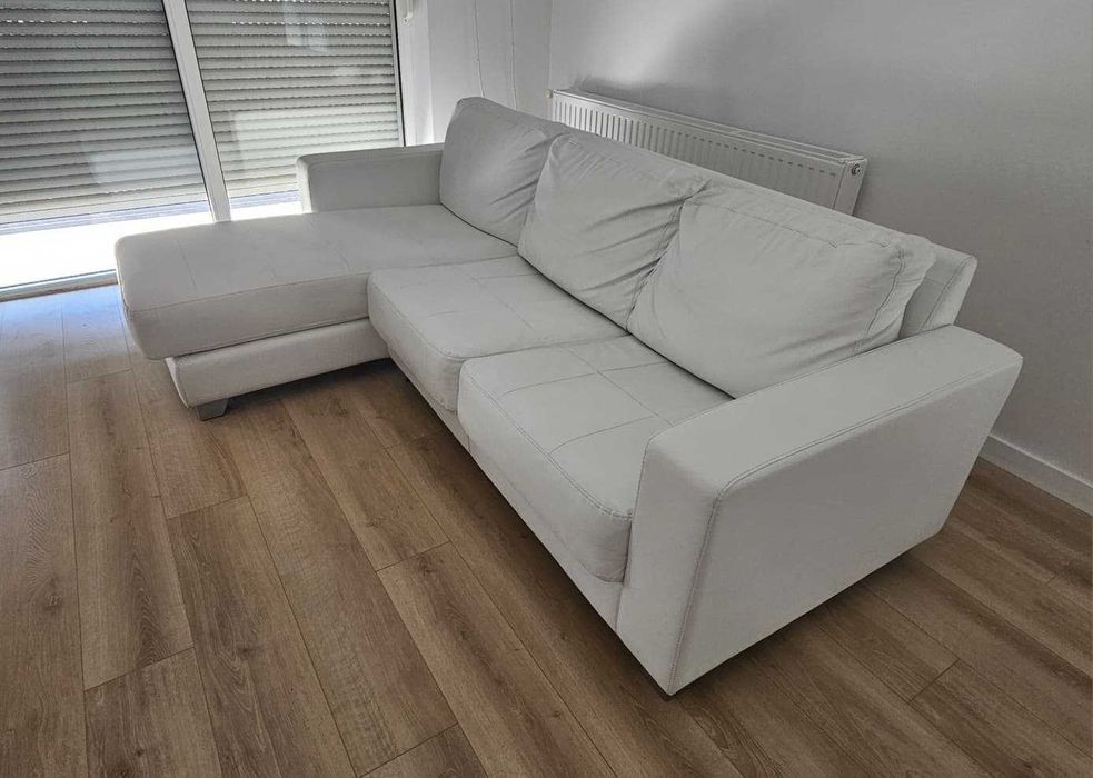 Canapea Extensibilă Albă _ 2850 RON