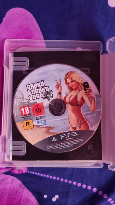 GTA 5 / Grand Theft Auto V - CD original + mapă - Stare perfectă