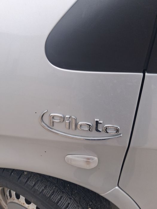 Продавам катафалка мерцедес вито