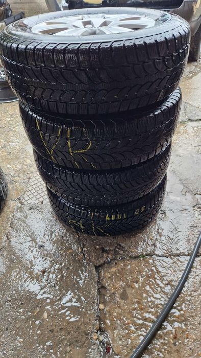 AUDI  Q3  джанти със зимни гуми 215/65/16 6,5J×16 ET33 5×112