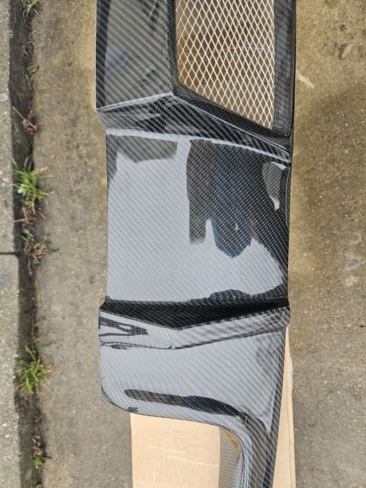 Заден дифузер от карбонови нишки за mercedes w219 CLS63 2007 до 2011