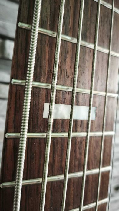 Chitara Bass 6 corzi Weller circuit activ Made in Korea