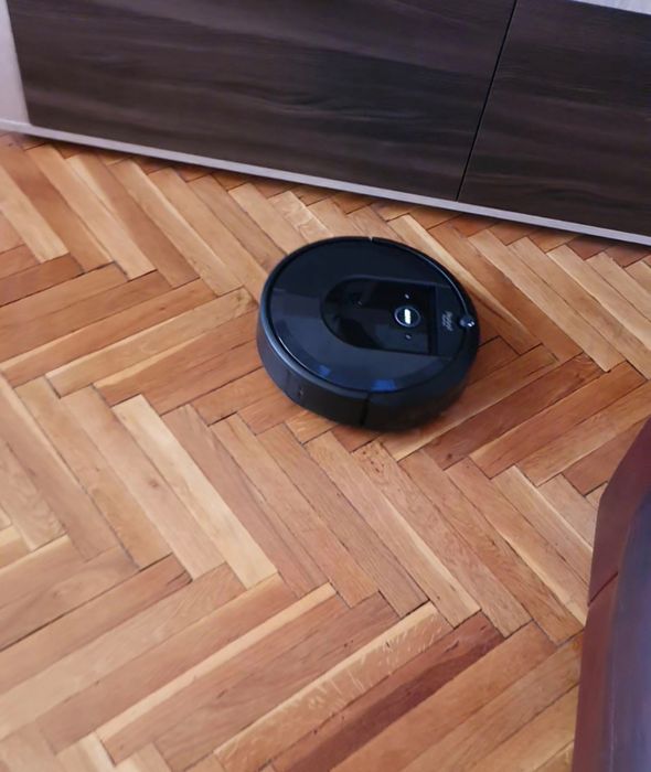 Прахосмукачка  робот