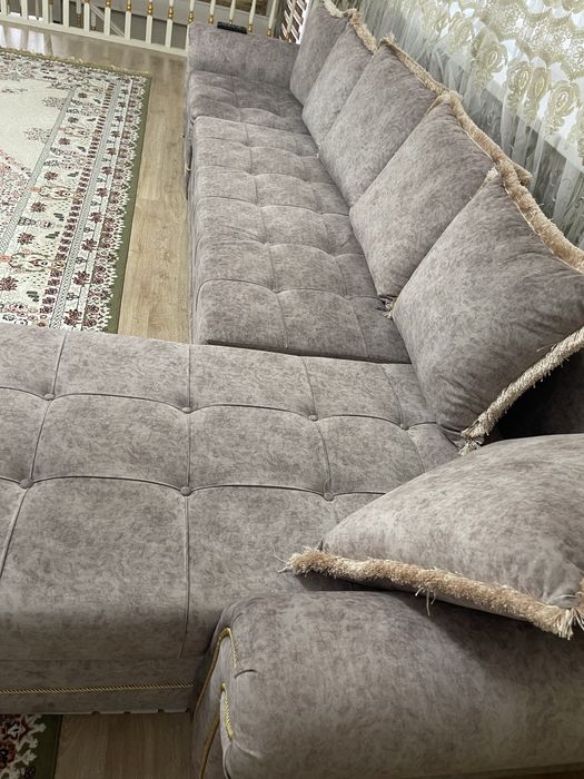 Продам угловой диван в отличном сост