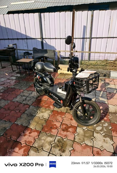 Продам мопед электрический