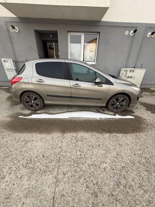 PEUGEOT 308 2011 — imagine 3