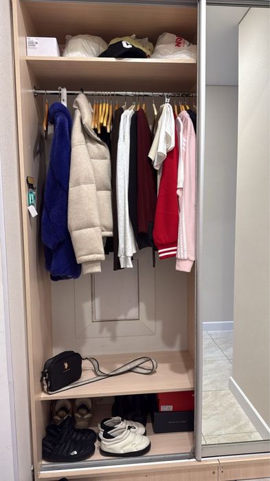 Продается шкаф купе