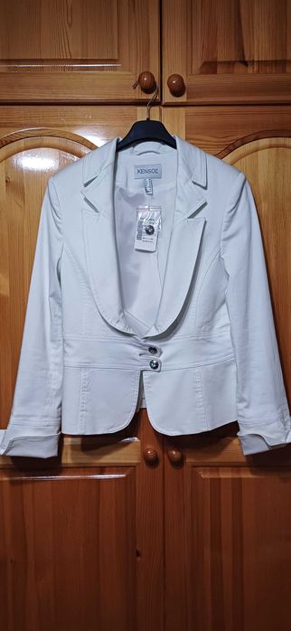 Разкошен Костюм на КЕНСОЛ - САКО + ПАНТАЛОН !НОВ с Етикет!№46