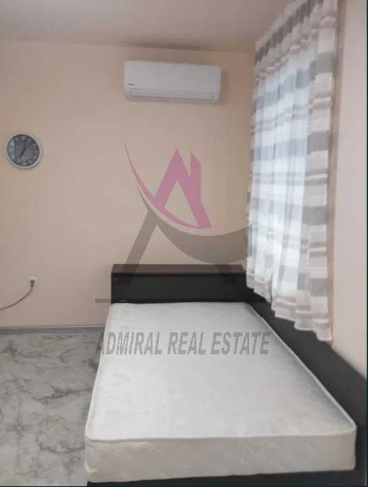 Боксониера -обзаведена -Младост