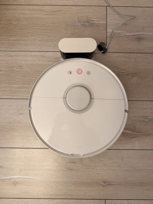 Aspirator robot Roborock S5 – Stare foarte bună / Aspirație și Mop / Baterie excelentă