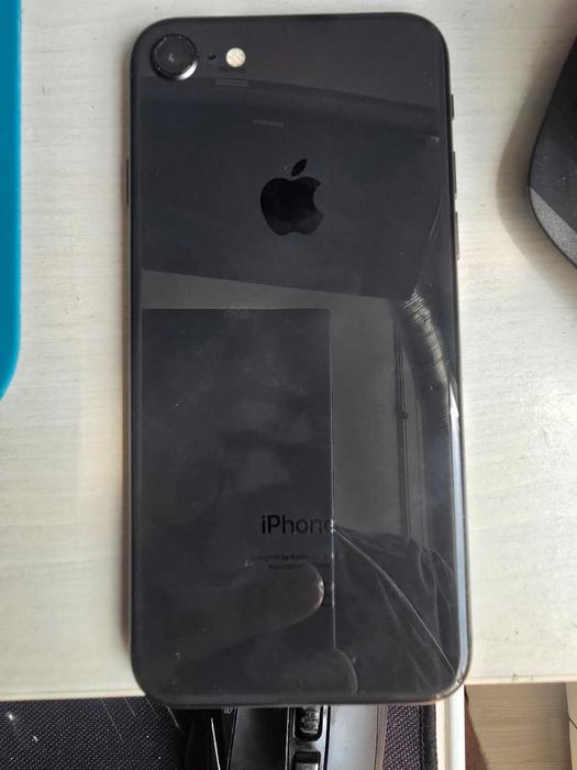 Телефон iphone 8 64 gb