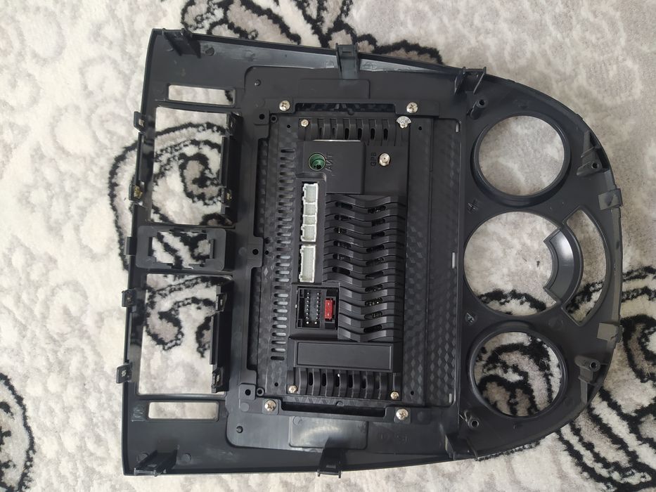 Рамка с монитором для Chevrolet Gentra. Gentra uchun monitor va ramka.