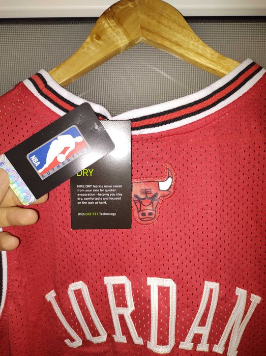 Maieu de basket NBA marca Nike cu Chicago Bulls, #23 Jordan (Sz XL)