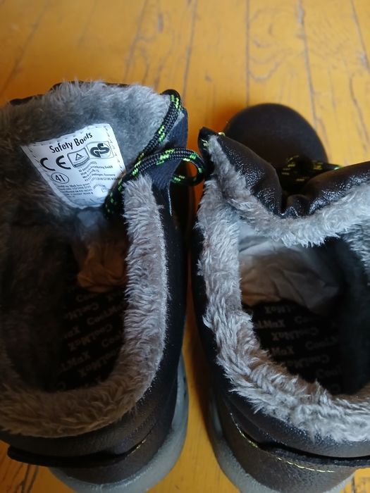 Нови работни обувки защитни