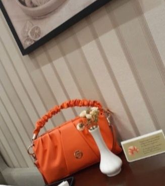 Сумкалар сотилади