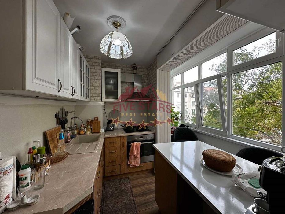 Продава се Двустаен апартамент в Варна, Възраждане 1 - 85 кв.м за 2177 €/кв.м - Снимка #8