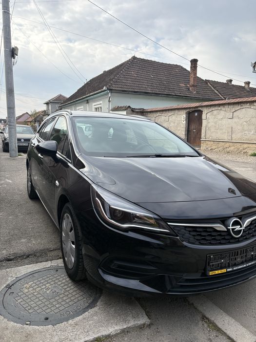 Opel Astra 2020 km 63 de mii TVA inclus deductibil