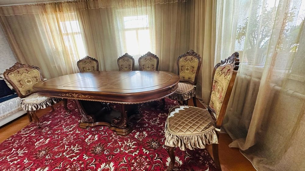 Продам стол со стулями