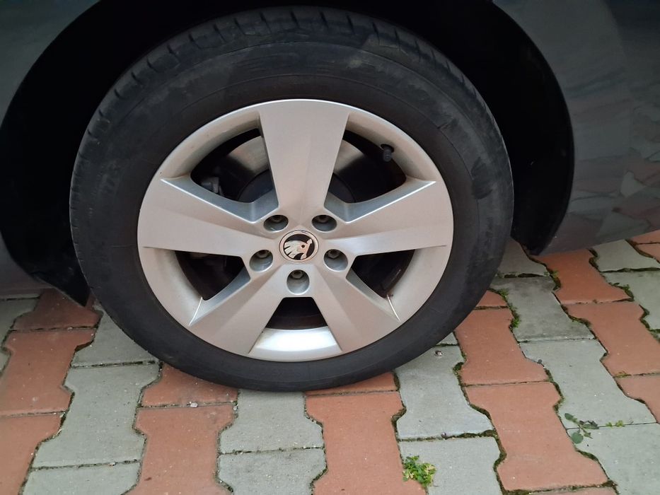 Vând Skoda Superb Combi 2.0 TDI (150 CP)
An 2016  |  Unic proprietar în RO  |  Preț: 9.900 EUR (negociabil)