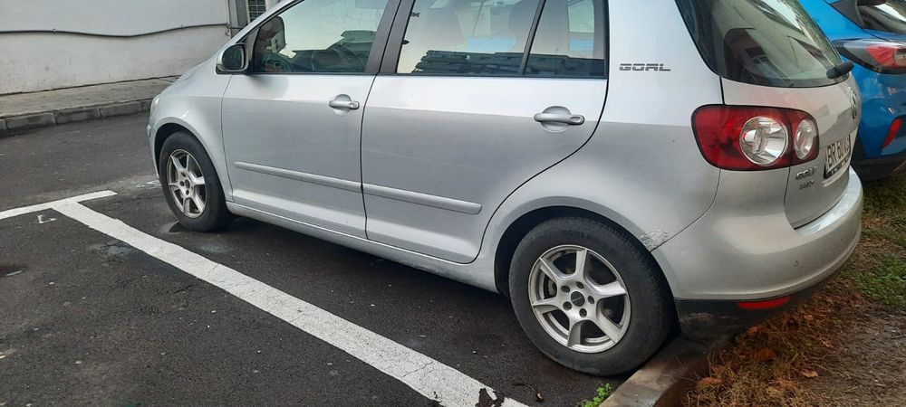 Golf 5 plus. Proprietar