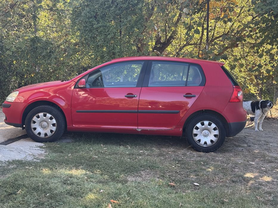 Volkswagen Golf 2005 benzină, 1.617 € — imagine 2