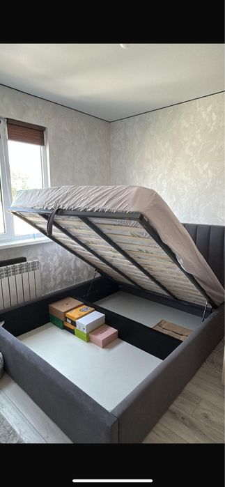 Продам кровать двухспальный
