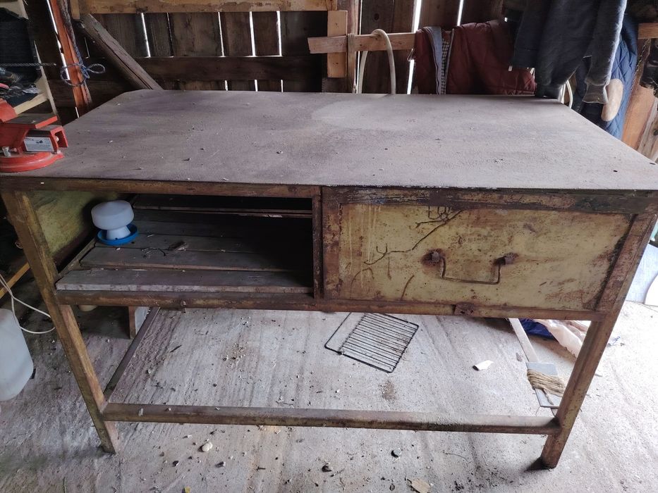 Vând banc de lucru
