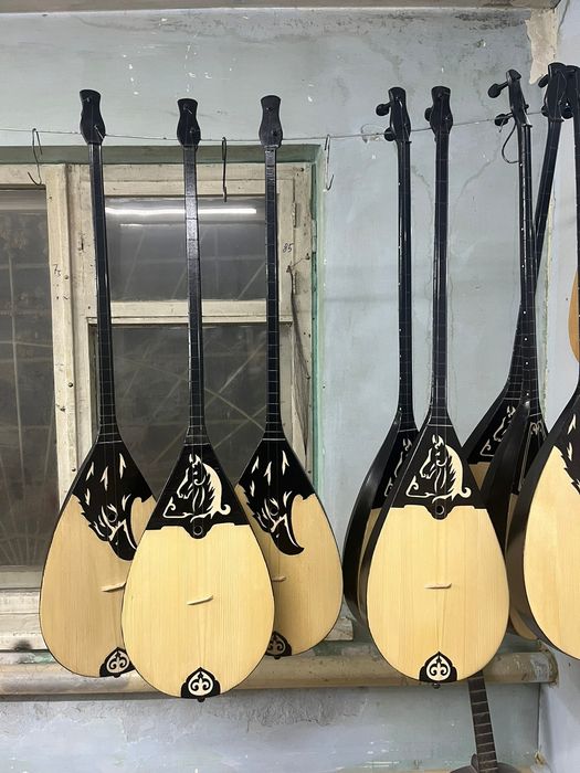 Ручная работа домбра