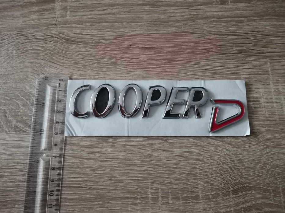 сребриста емблема MINI Cooper D