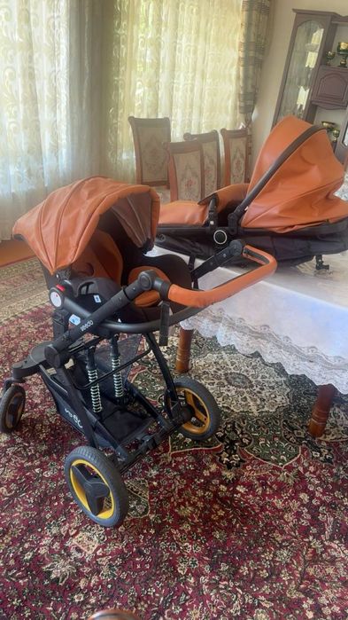 Продам коляску Seedo (Люлька + Автокресло)