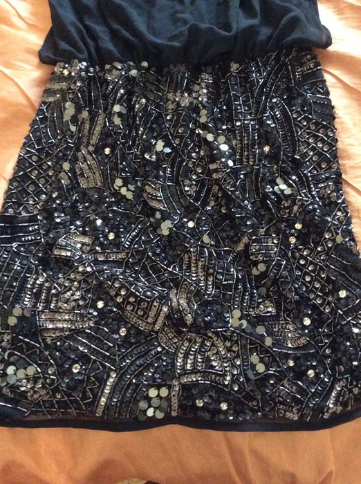 Vând rochie noua Lace&Beads