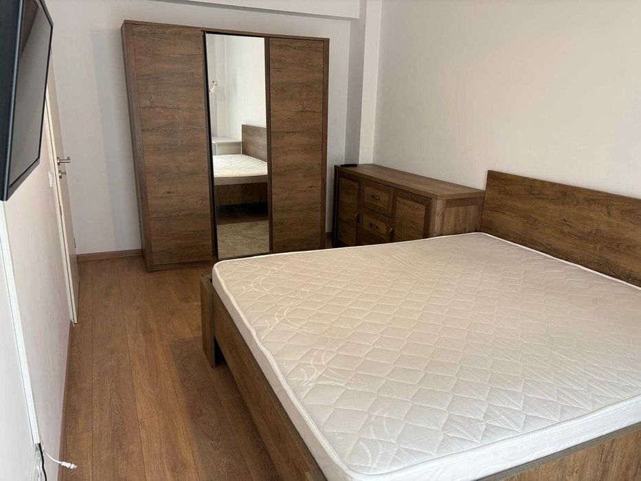 Apartament cu 3 Camere, Decomandat, Parcare Subterana, Boxa, langa Coresi Mall, Direct de la Proprietar