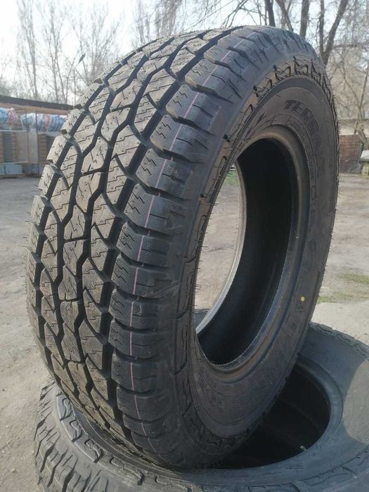 Всесезонные шины 265/65/17 Triangle TR292 (112S)