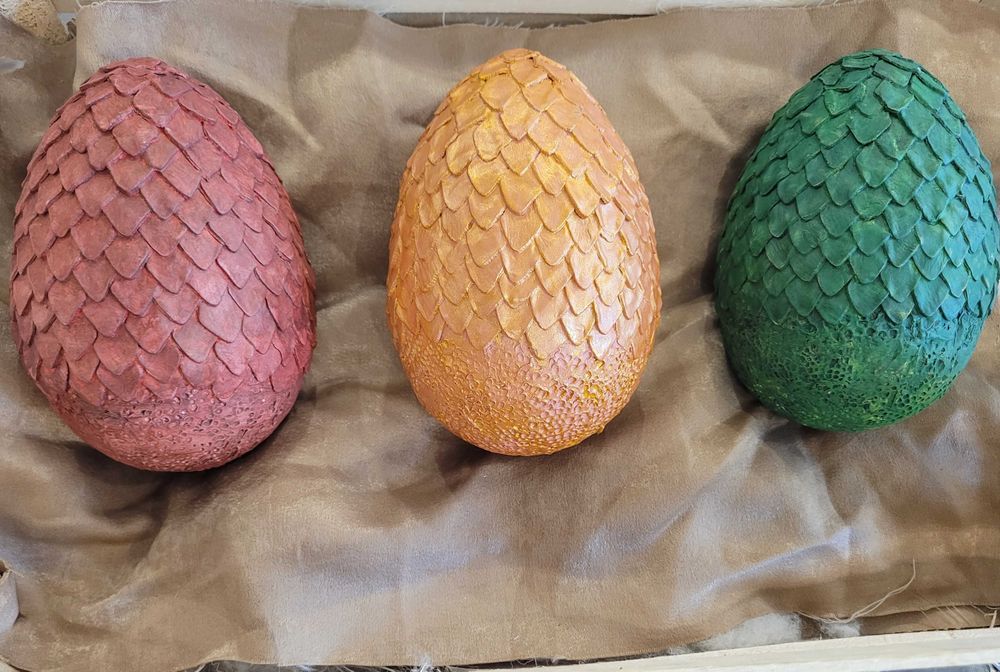 Яйцата на Денерис