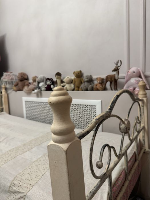 Продаю кровать ( 2 штуки)