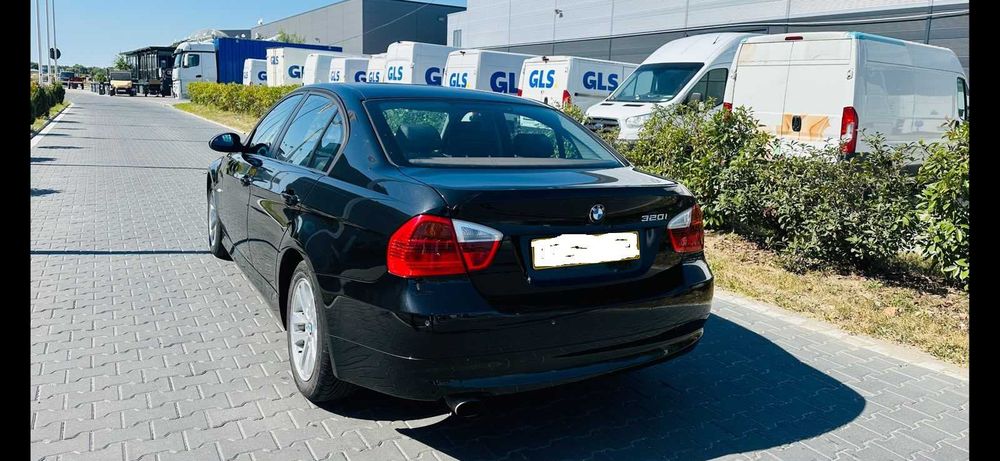 Bara capota aripa usa bmw e90 nfl pe negru